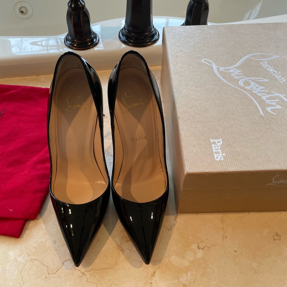 Christian louboutin pumps
